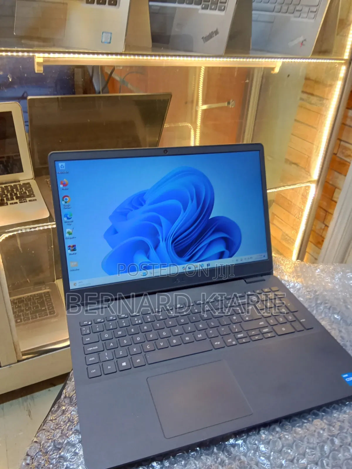 Laptop Dell Vostro 3500 8GB Intel Core i3 SSD 256GB