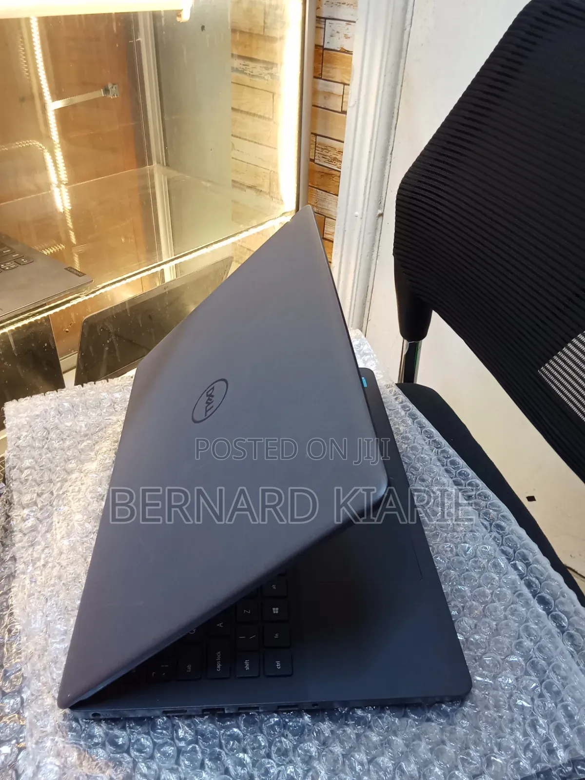 Laptop Dell Vostro 3500 8GB Intel Core i3 SSD 256GB