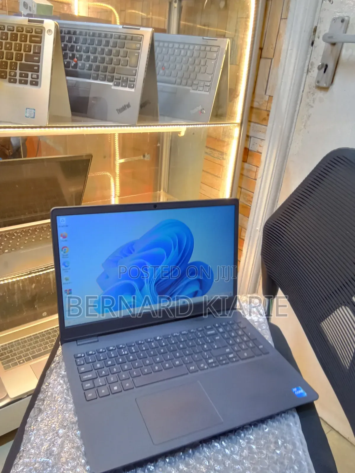 Laptop Dell Vostro 3500 8GB Intel Core i3 SSD 256GB