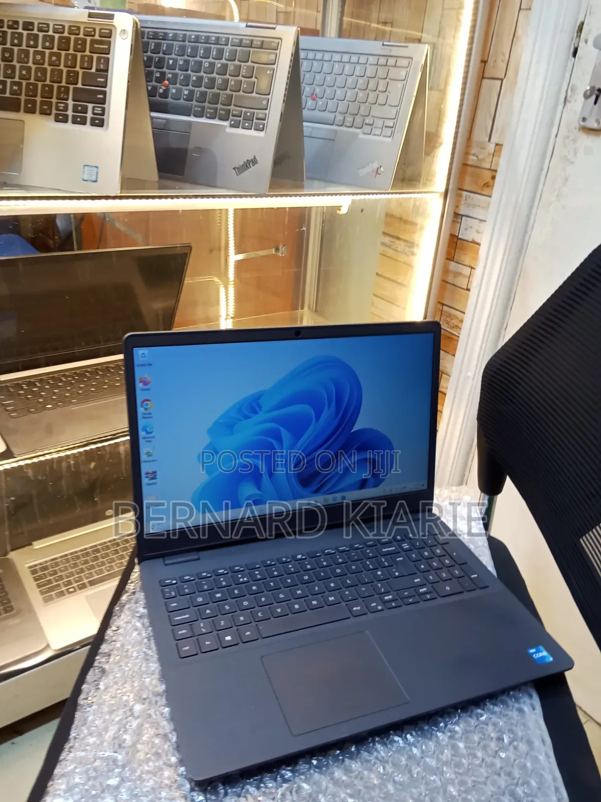 Laptop Dell Vostro 3500 8GB Intel Core i3 SSD 256GB