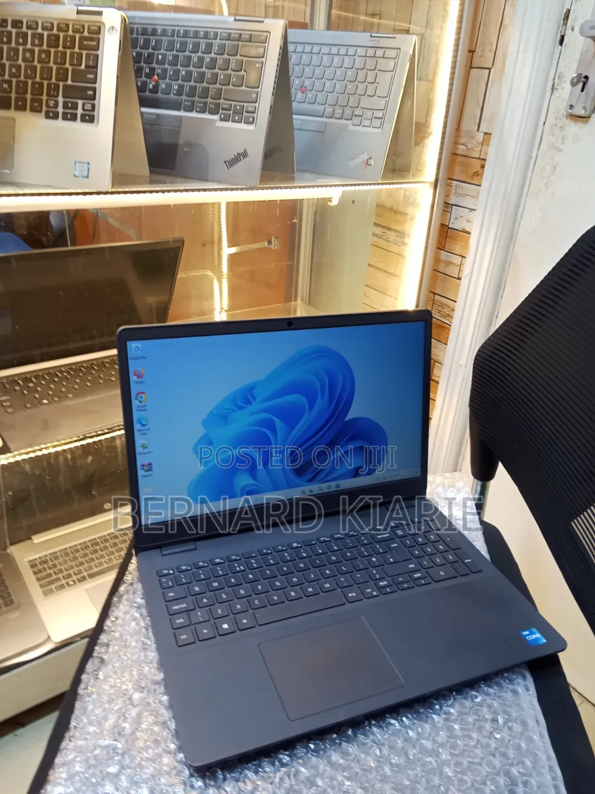 Laptop Dell Vostro 3500 8GB Intel Core i3 SSD 256GB
