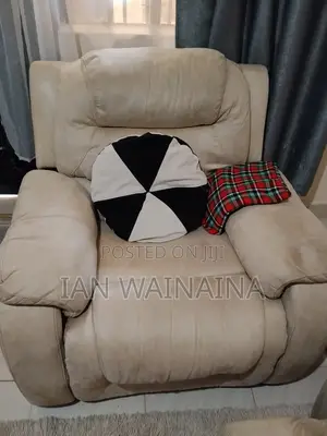 Recliner Seat