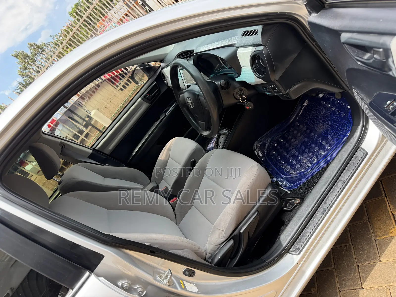 Toyota Axio 2014 Silver