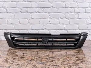 Front Centre Grille Toyota Premio Nyoka At210 St210 1996/1997