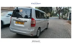 Toyota Noah 2012 Silver