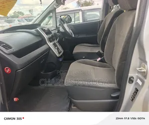 Toyota Noah 2012 Silver