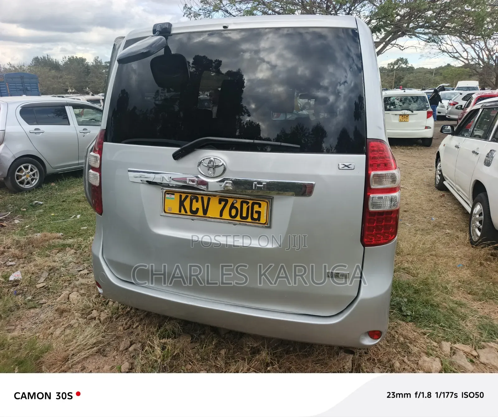 Toyota Noah 2012 Silver