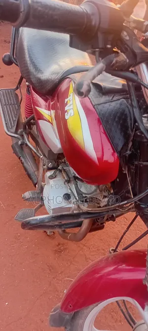 TVS HLX Plus ES 2023 Red