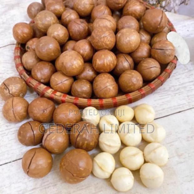 Farm Fresh Macadamia Nuts - thumbnail 2