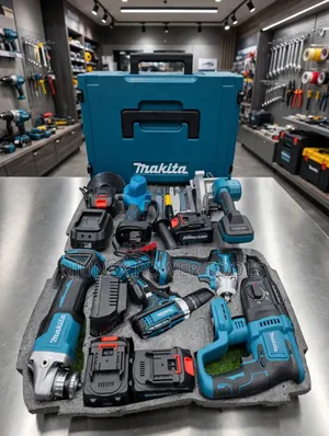 Makita Cordless Power Tool Combo Kit