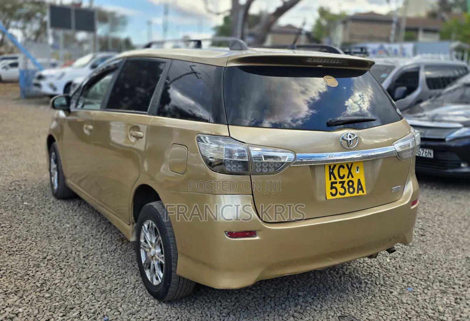 Toyota Wish 2012 Gold
