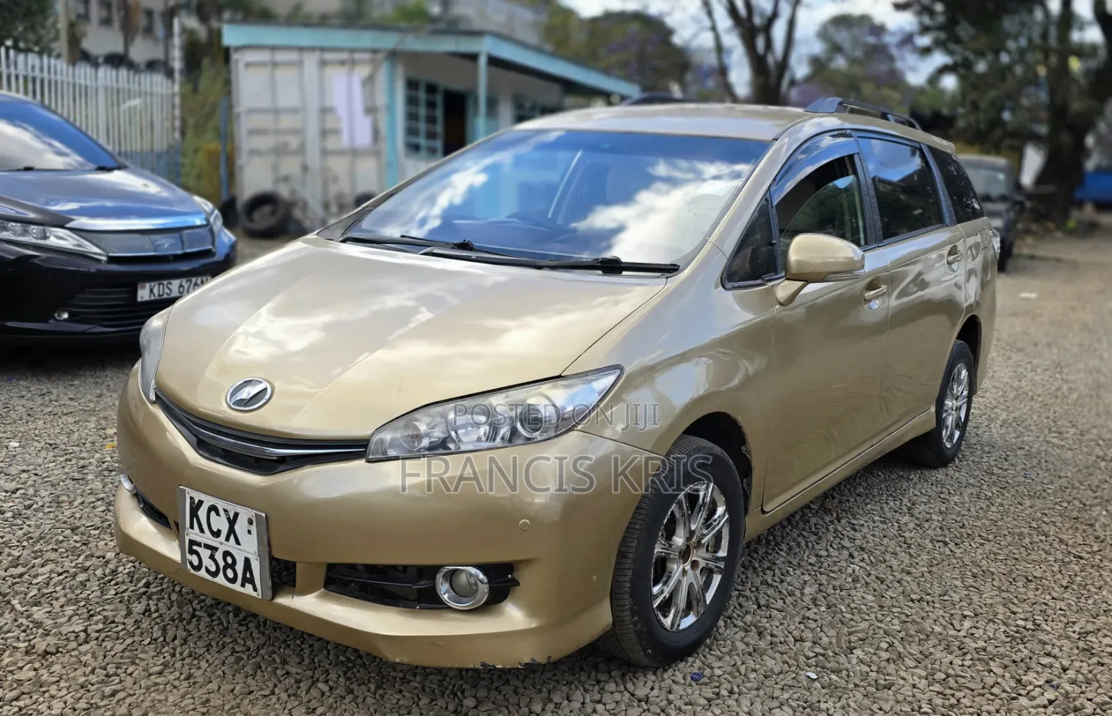Toyota Wish 2012 Gold