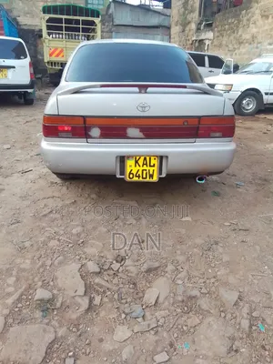 Toyota Corolla Sedan 1999 Gold