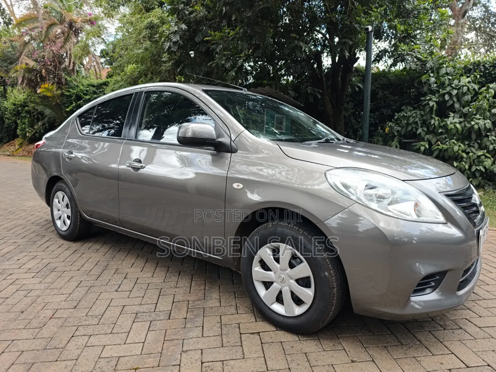 Nissan Latio 1.2 2015 Gray