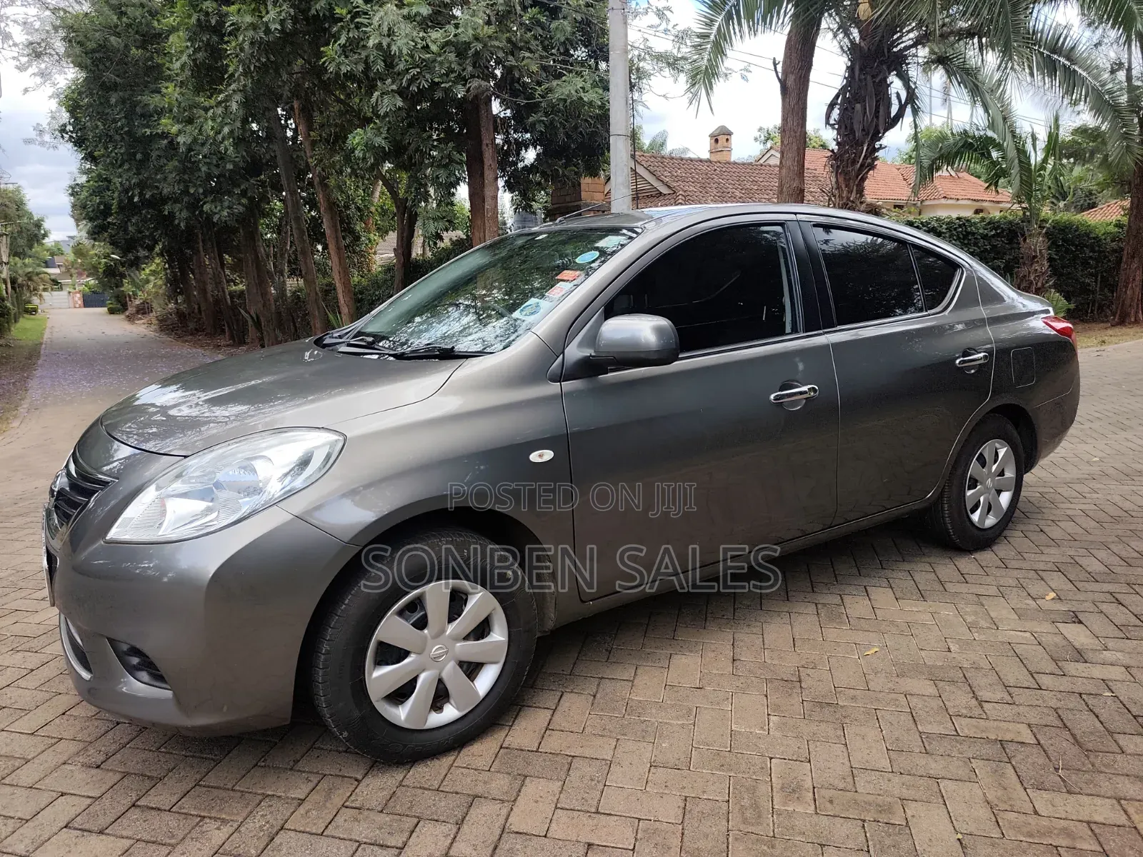 Nissan Latio 1.2 2015 Gray