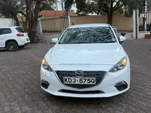 Mazda Axela 2015 White