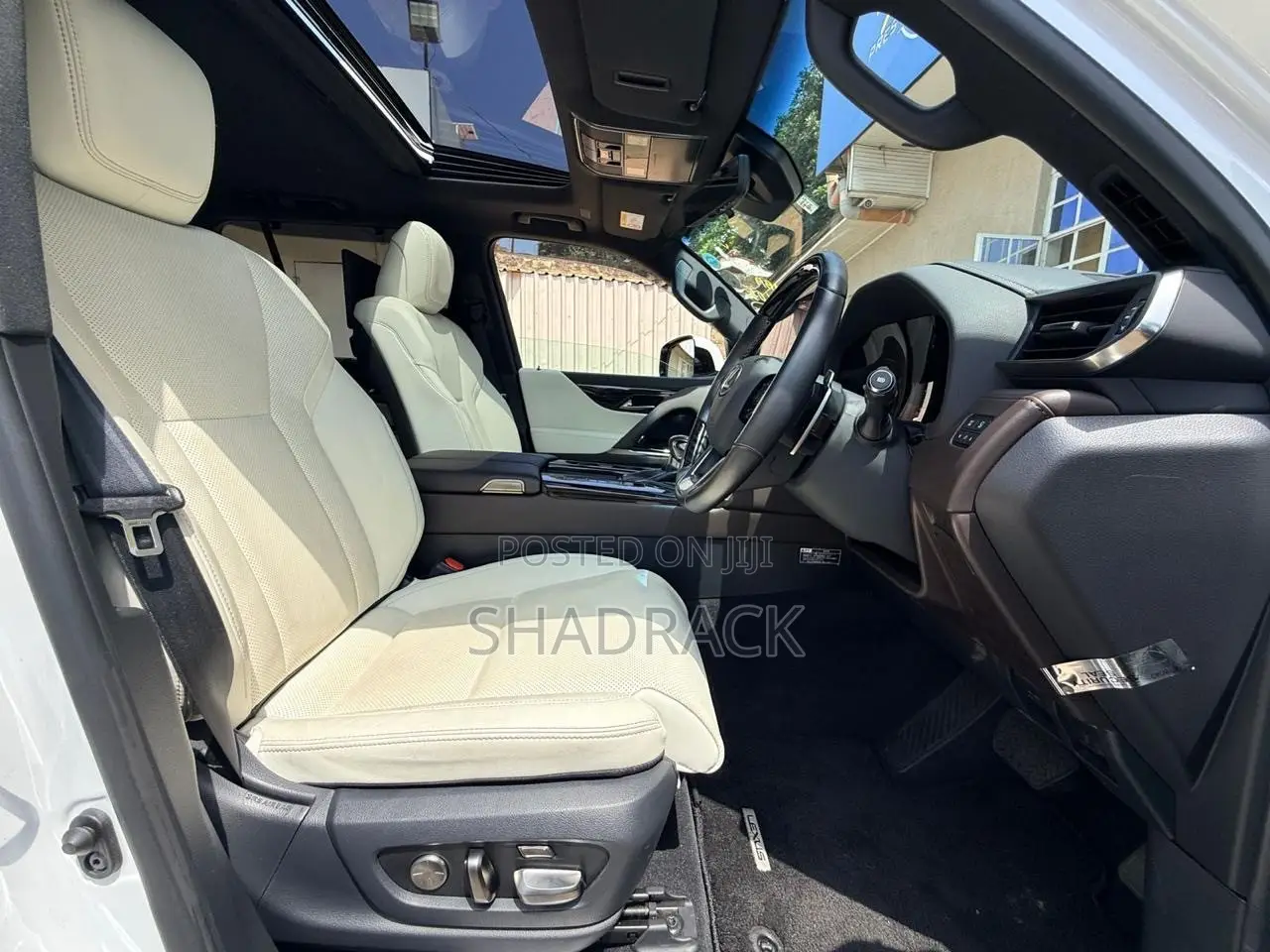 Lexus LX 600 2022 Pearl