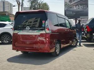 Nissan Serena 2019 Red