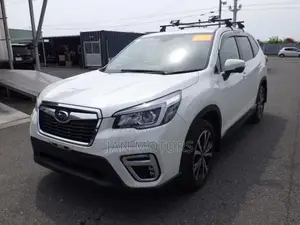 Subaru Forester Premium AWD 2019 White