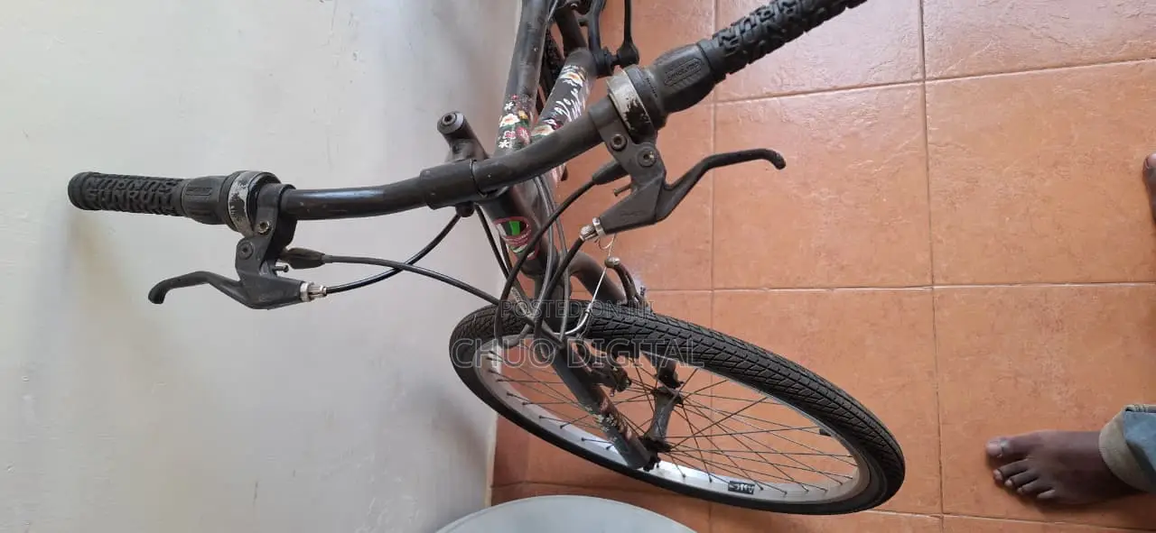 Ex UK Strong Size16 Kids Bike
