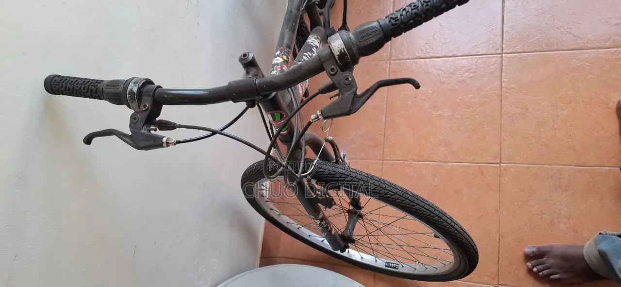 Ex UK Strong Size16 Kids Bike
