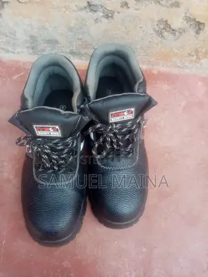 Safety Shoe Size Number 5