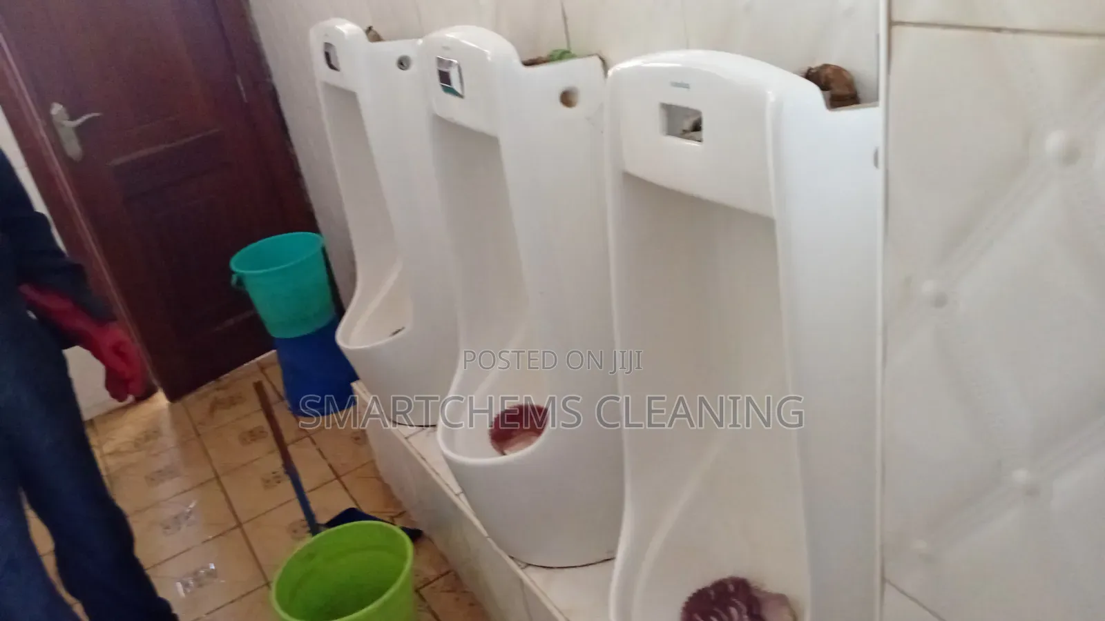 Stained Urinal Bowl Restoration