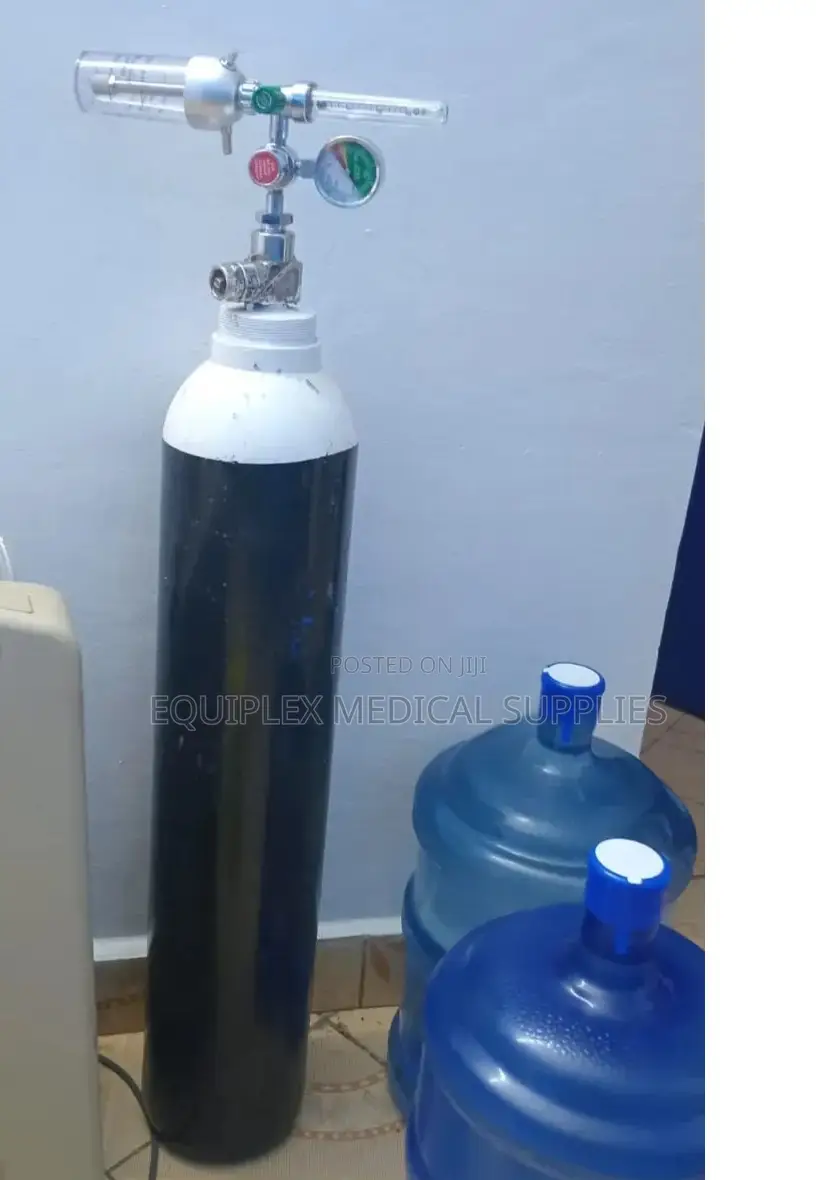 1.36m3 Oxygen Cylinder Complete With Regulator, Flowmeter, and Key