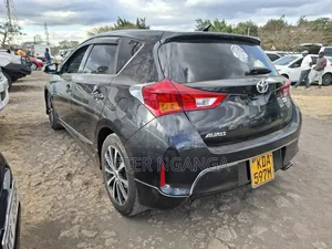 Toyota Auris 2013 Black