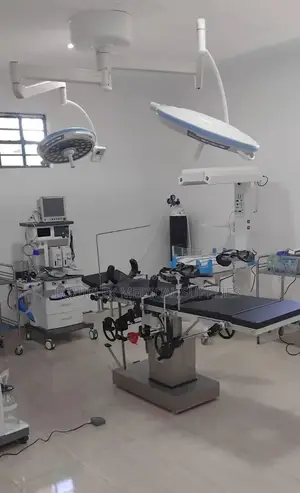 Durable Hydraulic Theatre Operating Table for Surgical Procedures