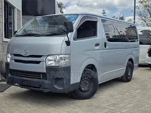 Toyota HiAce 2019 Silver