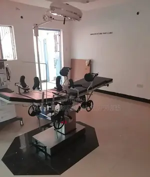 Heavy Duty, Durable Construction, Hydraulic Theatre Operating Table