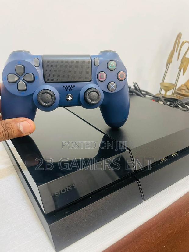 Play Station 4 Standard Chipped Pluc Fc27