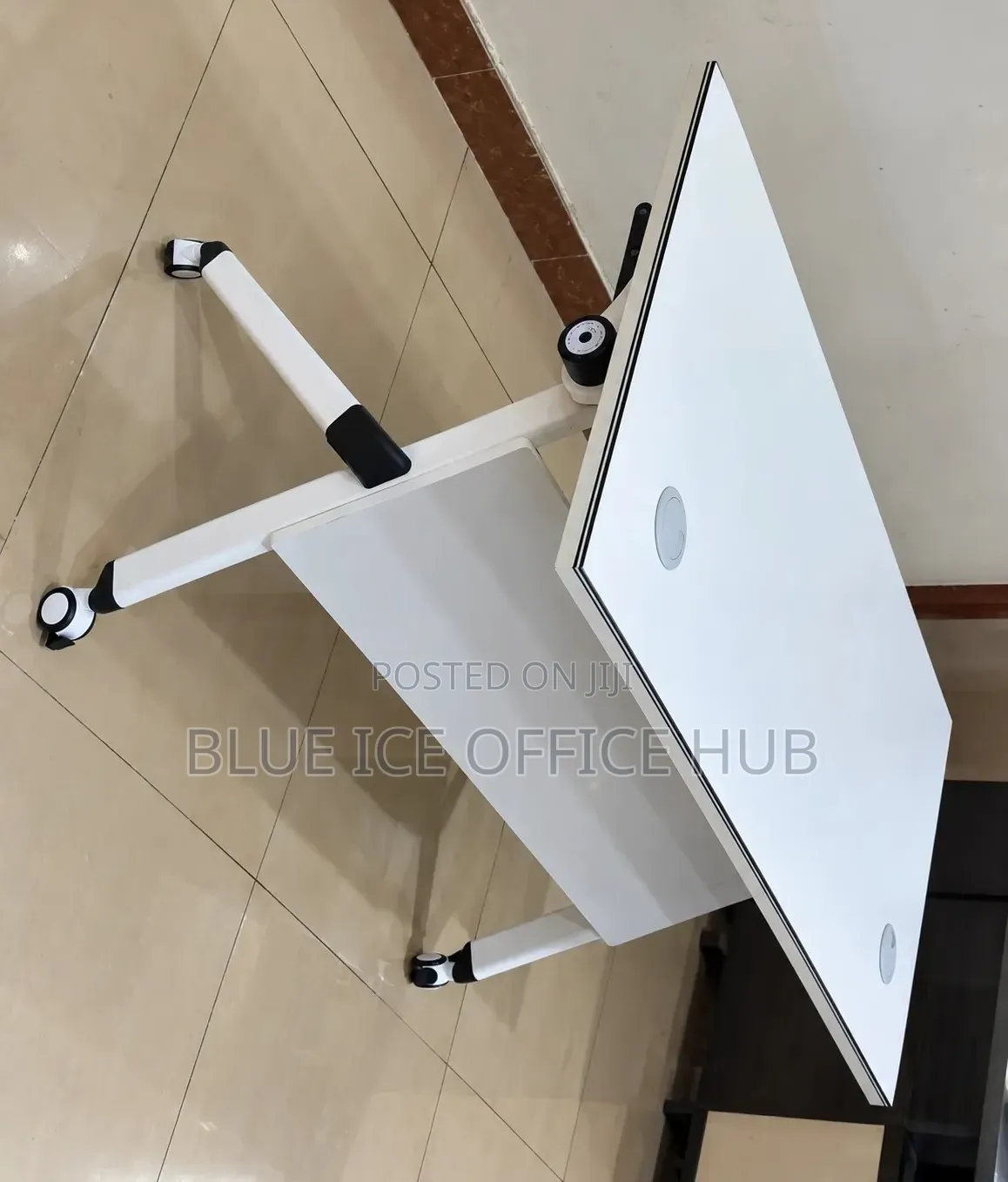 White Foldable Office Desk – Mobile Computer Table
