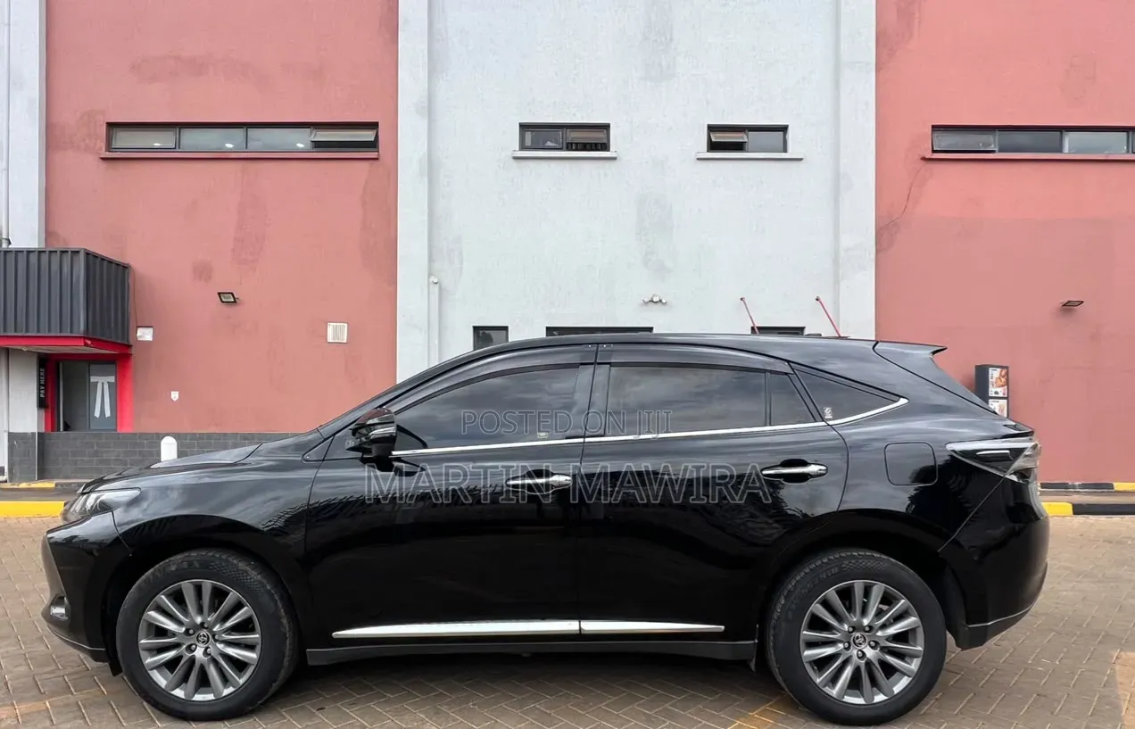 Toyota Harrier 2017 Black