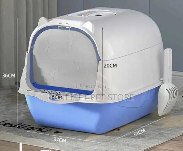 Hooded Cat Litter Box
