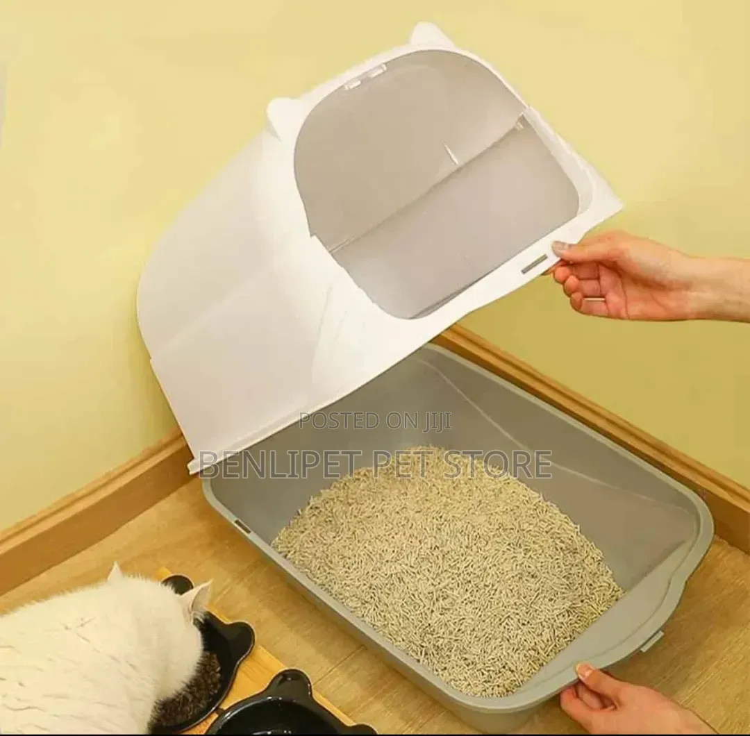 Hooded Cat Litter Box