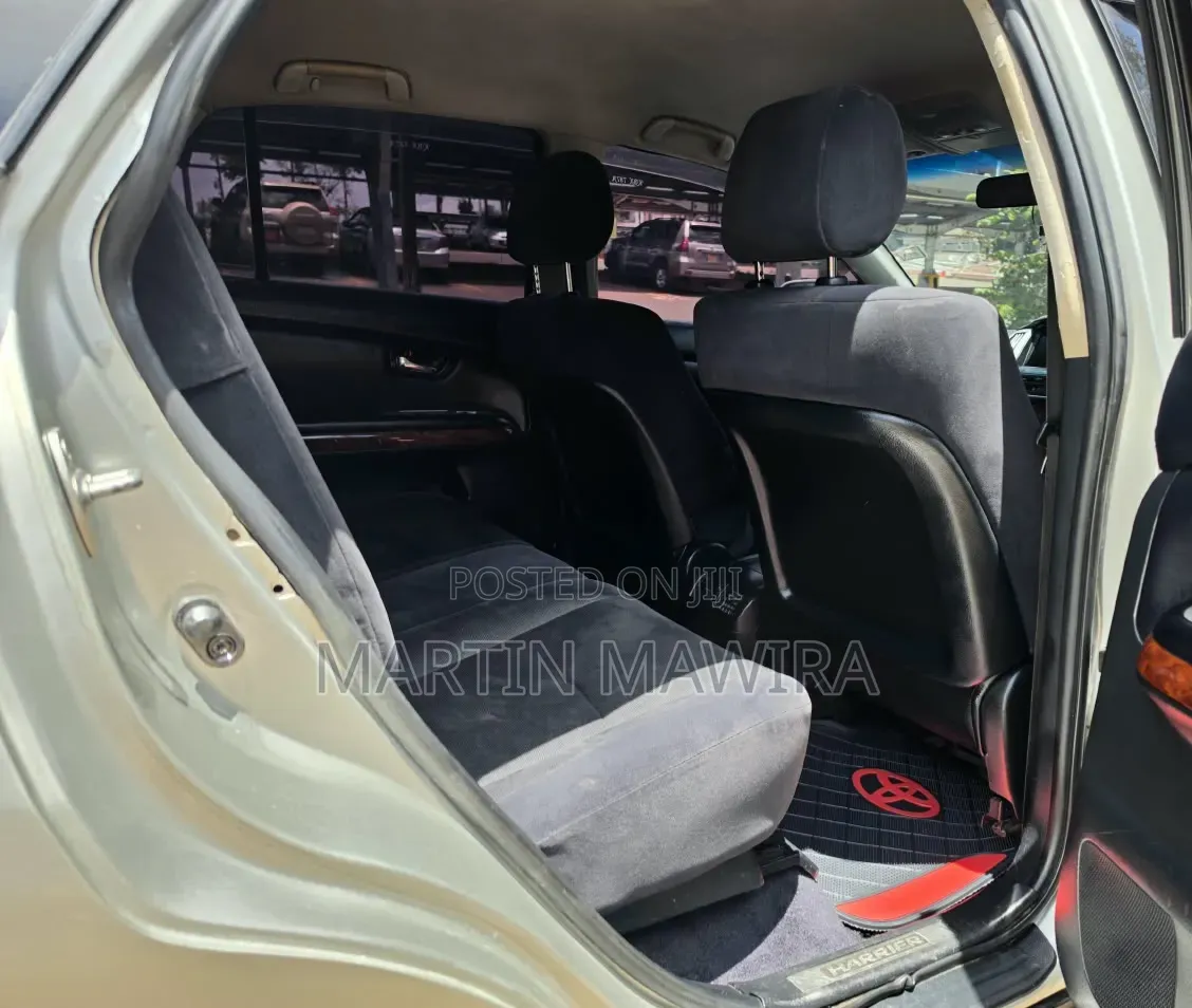 Toyota Harrier 2006 Silver