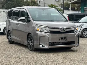 Toyota Voxy V 2WD 8-Seater 2019