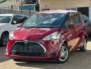Toyota Sienta 1.5 FWD 2019 Red