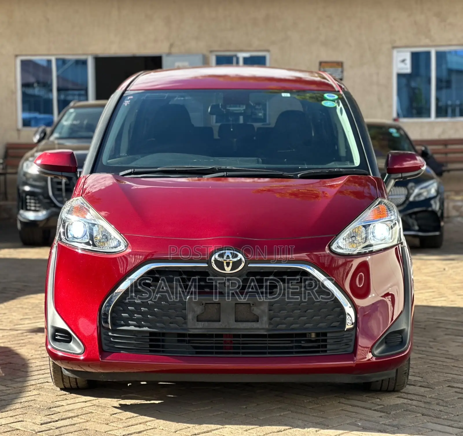 Toyota Sienta 1.5 FWD 2019 Red