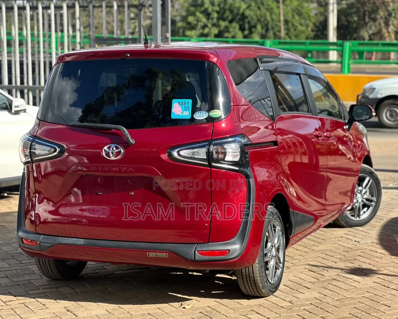Toyota Sienta 1.5 FWD 2019 Red