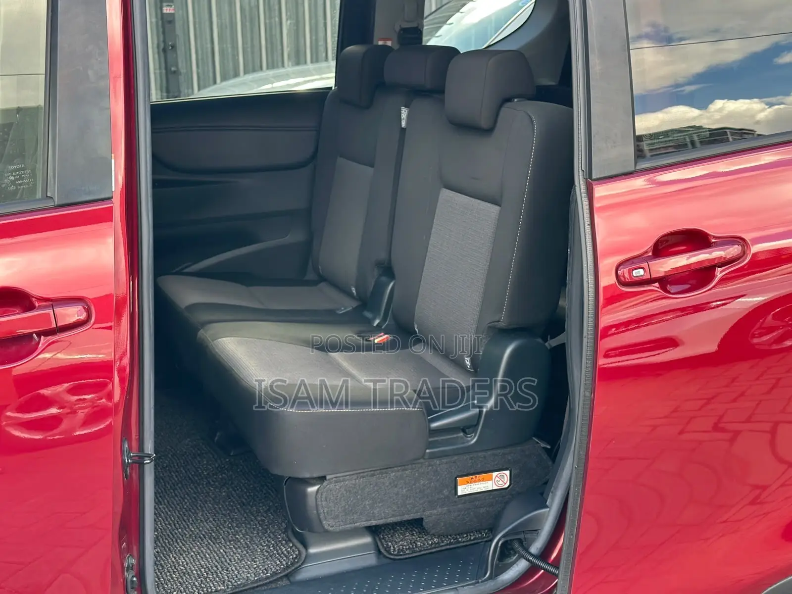 Toyota Sienta 1.5 FWD 2019 Red