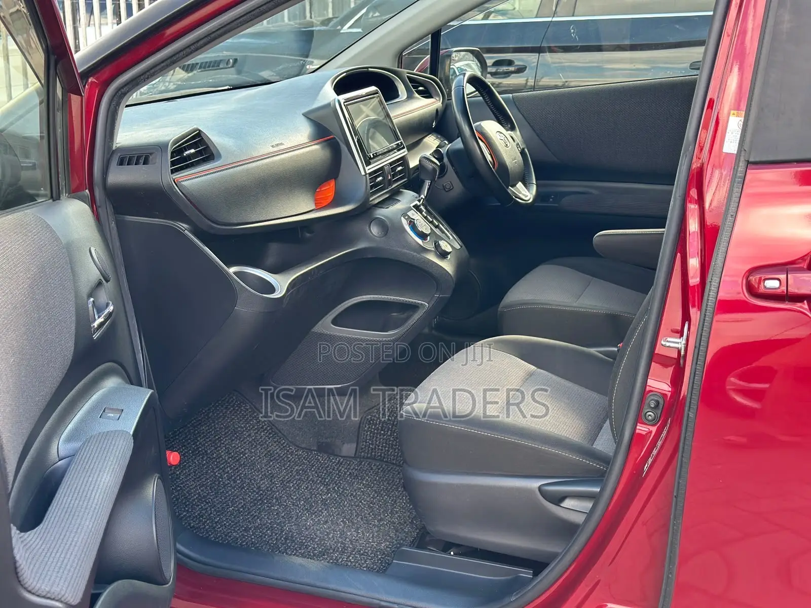 Toyota Sienta 1.5 FWD 2019 Red