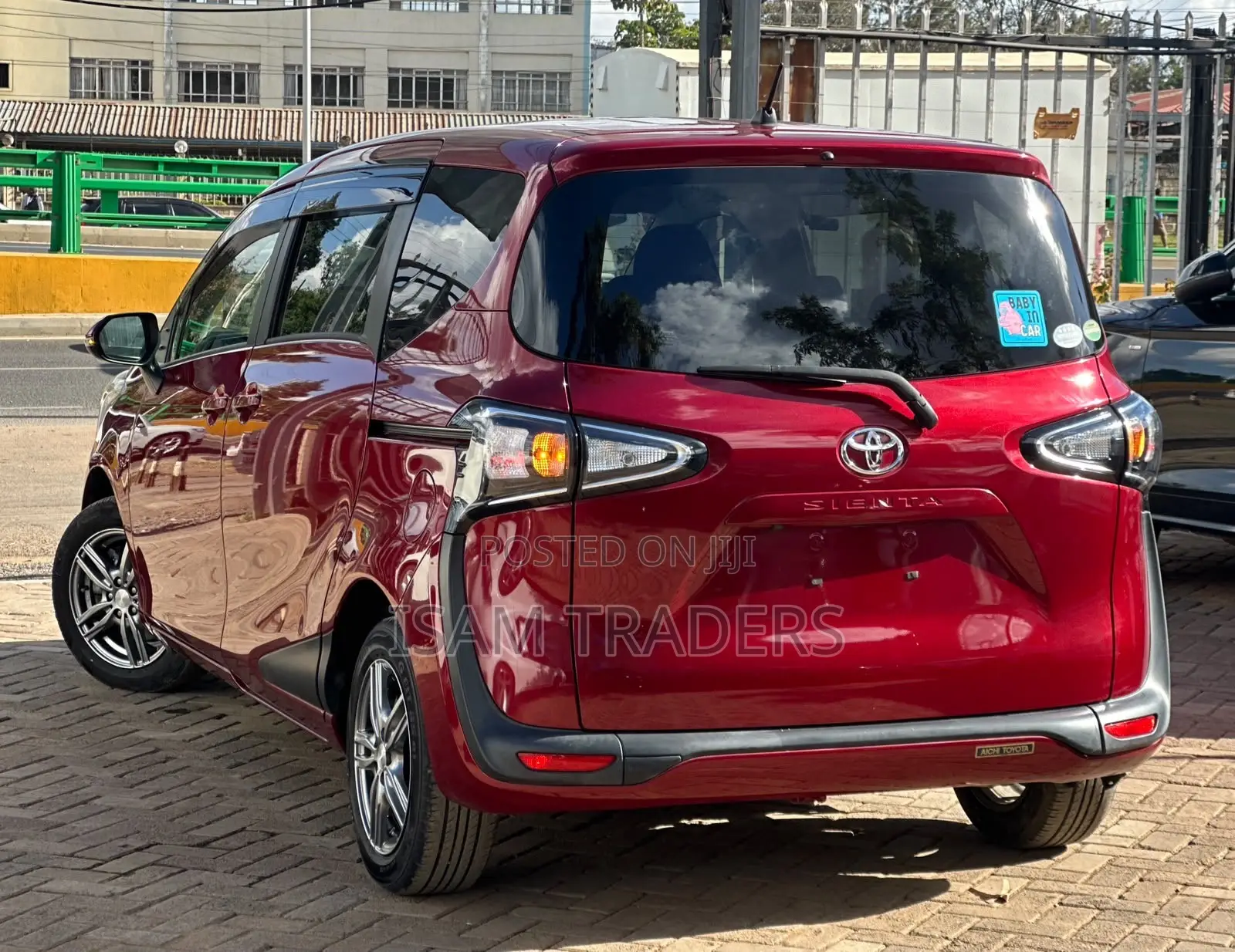 Toyota Sienta 1.5 FWD 2019 Red