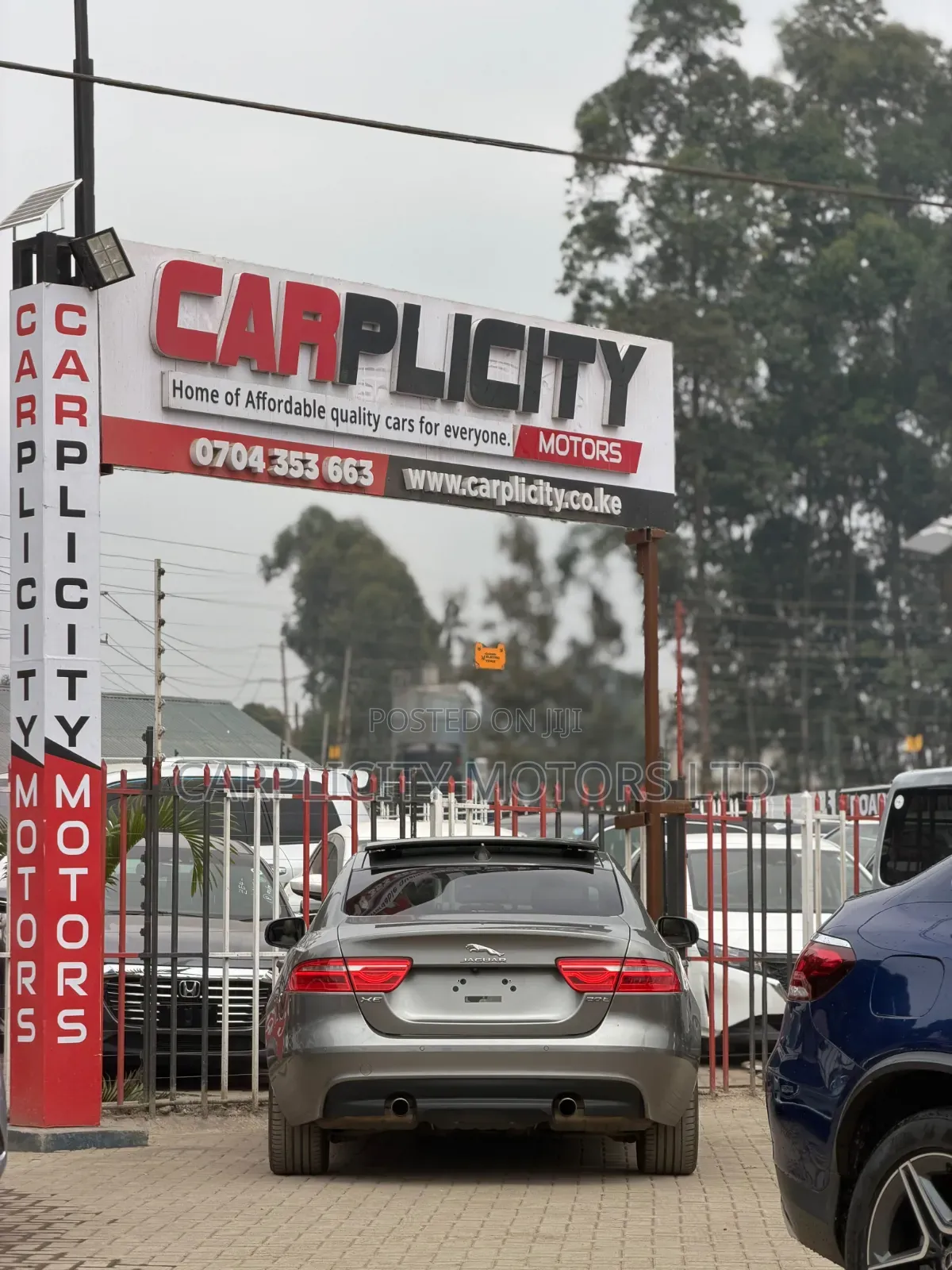 Jaguar XE 2018 Gray