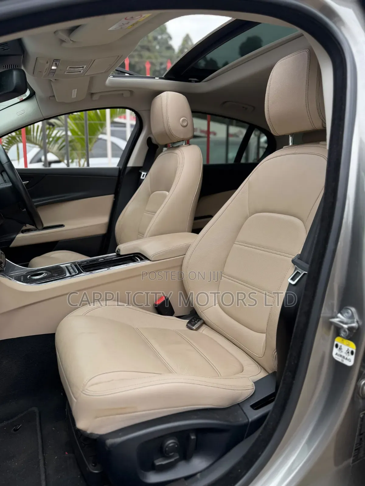 Jaguar XE 2018 Gray