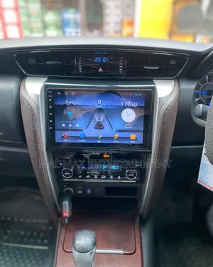 Toyota Fortuner 2015-2020 Radio Upgrade Smart Radio Receiver