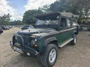 Land Rover Defender 2001 Green