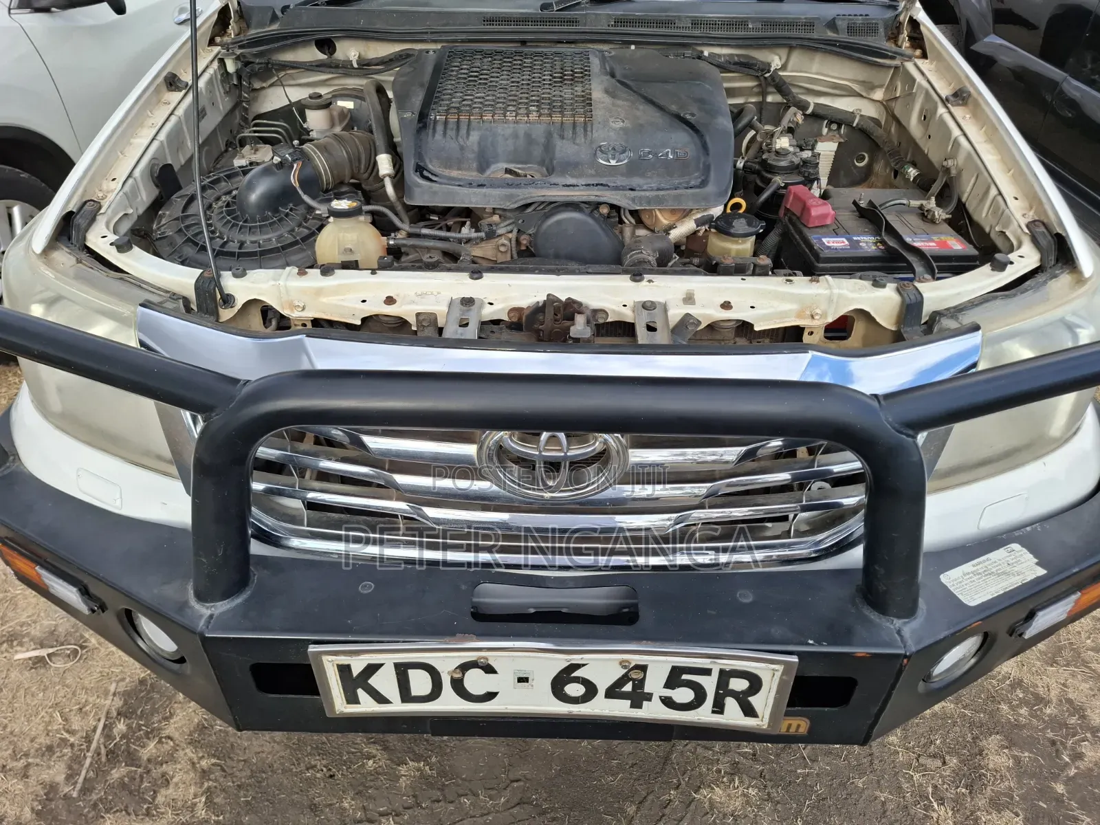 Toyota Hilux 2014 Off white